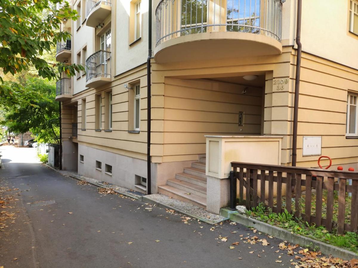 Apartman Nad Kolonadou Карлові Вари Екстер'єр фото