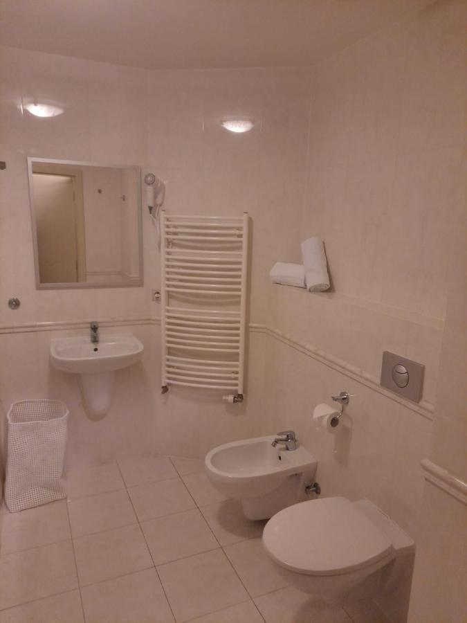 Apartman Nad Kolonadou Карлові Вари Екстер'єр фото