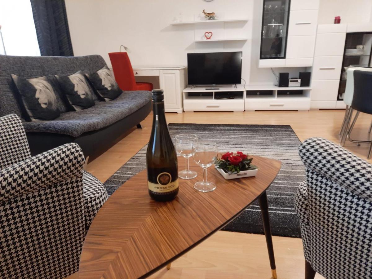 Apartman Nad Kolonadou Карлові Вари Екстер'єр фото
