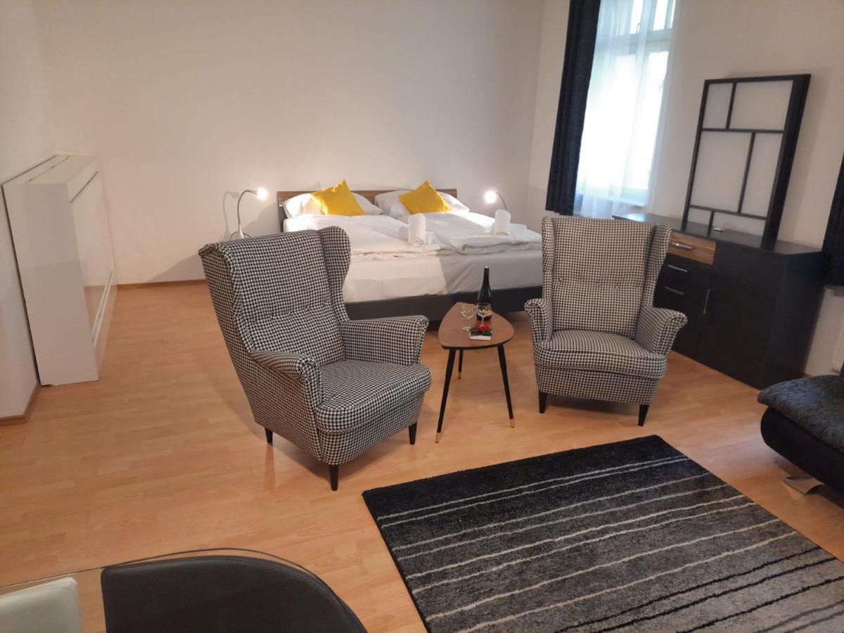 Apartman Nad Kolonadou Карлові Вари Екстер'єр фото