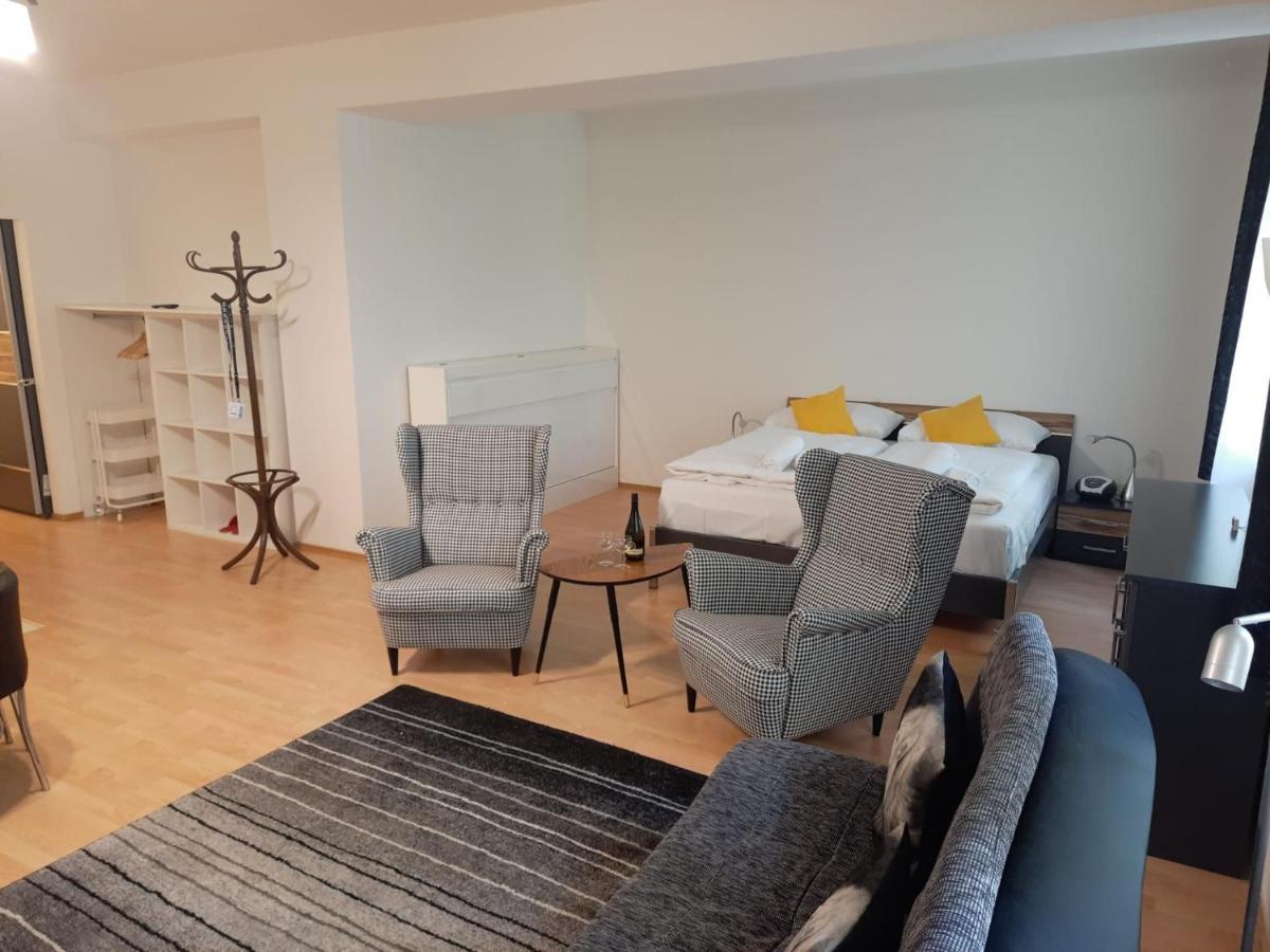 Apartman Nad Kolonadou Карлові Вари Екстер'єр фото